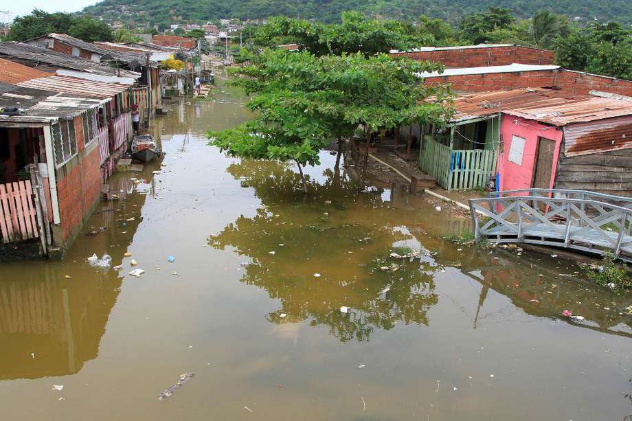 El huracán Iota llegó a la máxima categoría (5) mientras estaba en territorio colombiano.