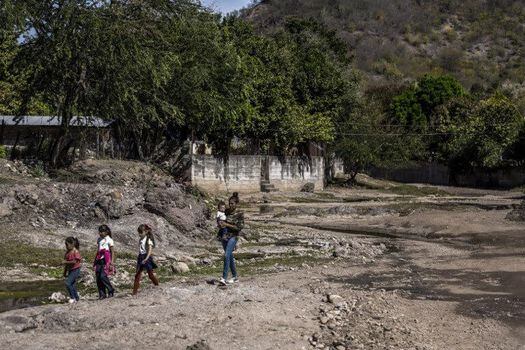 Sumido en la pobreza está Badiraguato, el pueblo de Sinaloa en donde nació Joaquín el Chapo Guzmán. / AFP