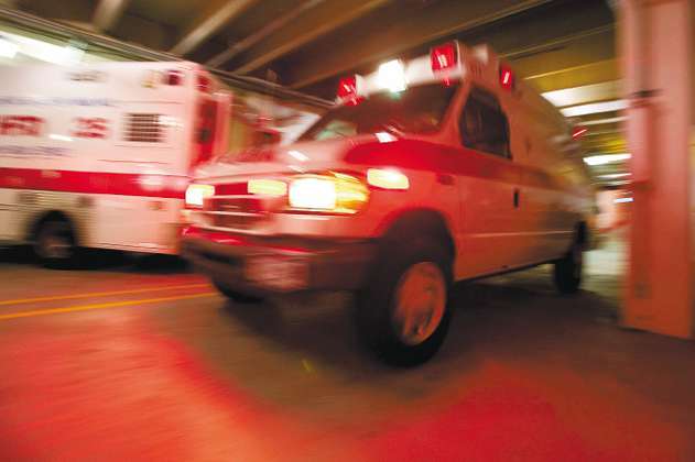 Ambulancia atropelló a una mujer tras invadir un carril del MIO en Cali