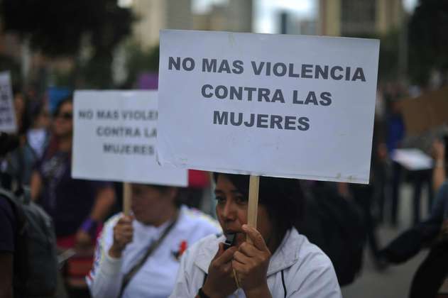 Mujer denuncia que fue abusada y amenazada cuando iba camino al trabajo en Bogotá