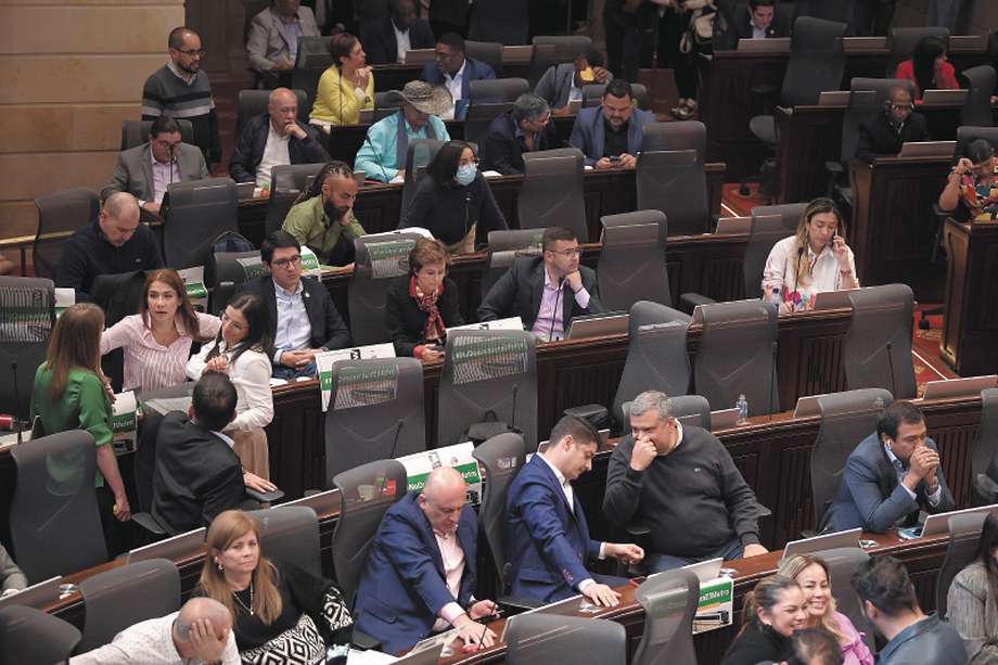 La polémica reforma a la salud estuvo frenada varias semanas en la plenaria de la Cámara. 