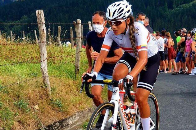Laura Toconás, primera ciclista colombiana en ganar una carrera UCI