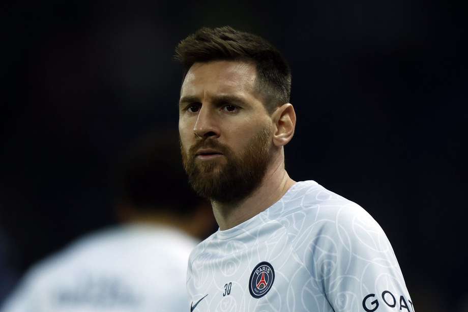 Lionel Messi en el calentamiento del partido entre PSG y Lyon. 