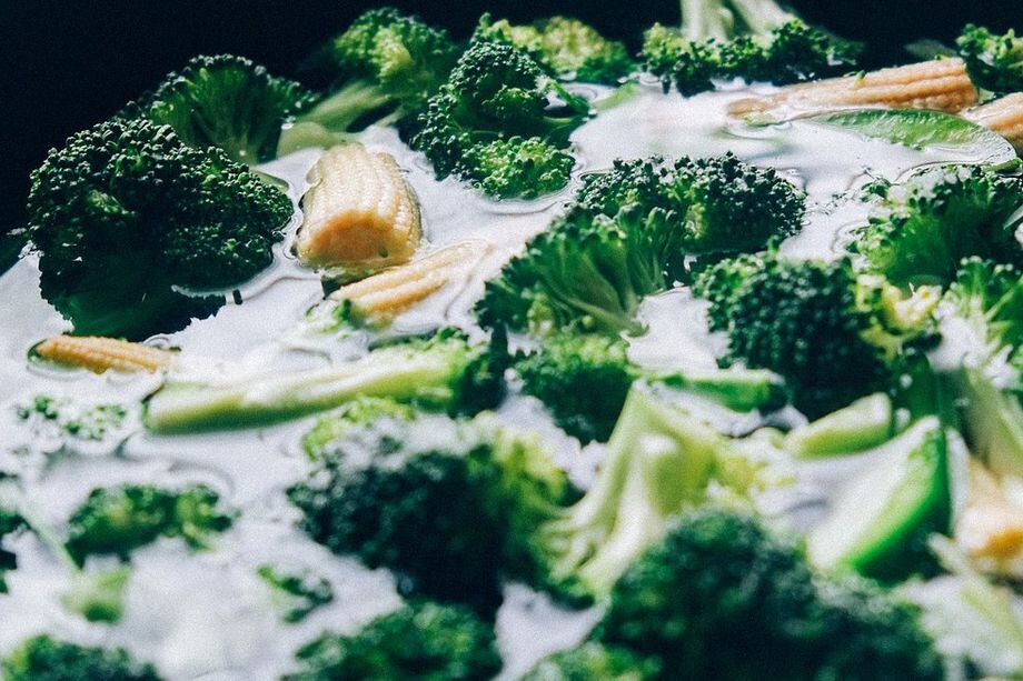 Con estas dos recetas con brócoli podrás disfrutar de dos deliciosos y nutritivos platos.