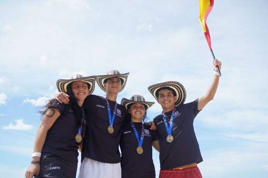 La primera medalla de Bogotá en os Juegos de Mar y Playa.