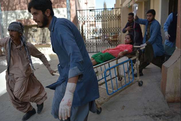 Al menos ocho muertos en Pakistán en un atentado suicida del EI contra iglesia