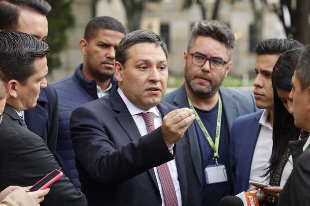 Las miradas a Mauricio Lizcano, el nuevo ministro de las TIC