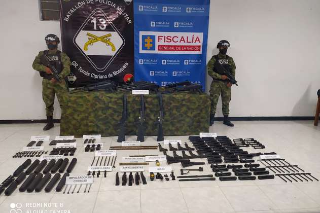 Desmantelan dos depósitos clandestinos con gran arsenal de armas de guerra en Bogotá 