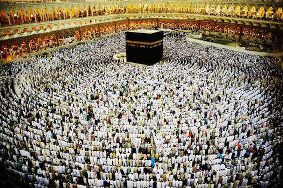 En 2019, 2,5 millones de peregrinos asistieron a La Meca para celebrar hach, uno de los cinco pilares del islam. En esta foto de archivo se observa a una gran multitud durante una de las ceremonias.