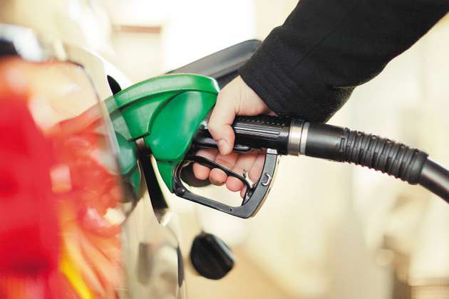 Gobierno revisará si es necesario un nuevo aumento en el precio de la gasolina