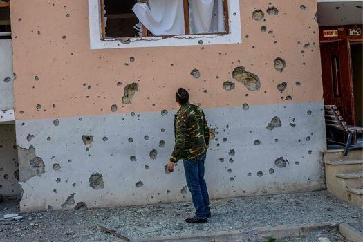 Los bombardeos sobre Nagorno Karabaj duraron 44 días. Así quedaron las casas de la zona disputada entre Armenia y Azerbaiyán. / AFP