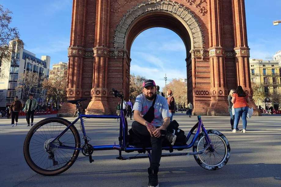 Daniel Ropero dice que ya ha logrado vender sus bicicletas a clientes en Barcelona y en Ciudad de México.