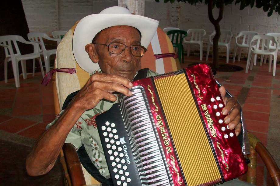 Lorenzo Morales o ‘Moralito’ nació en 1914 en Valledupar y falleció el 26 de agosto de 2011 a los 97 años. 