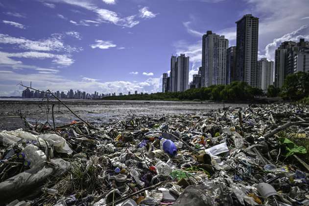 Colombia es el país de Latinoamérica que más acumula basura en las playas