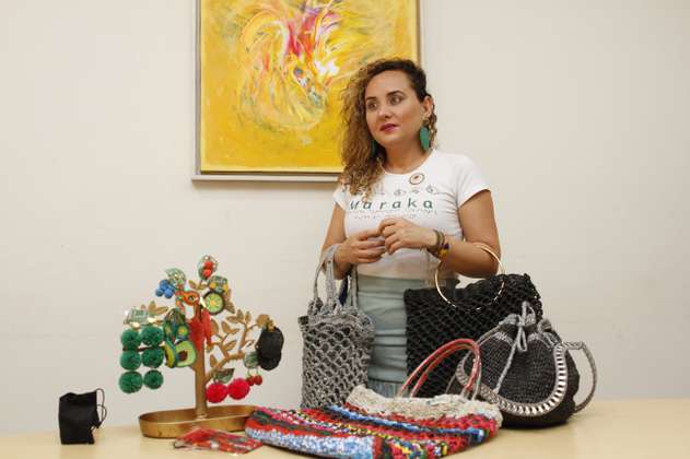 Las mujeres de Arauca que hacen maravillas con bolsas recicladas