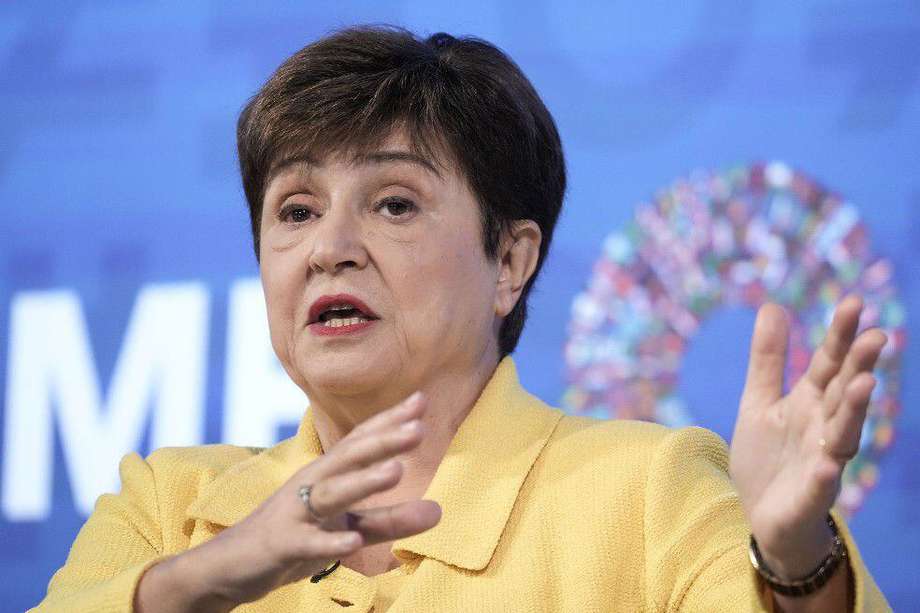 Kristalina Georgieva, directora gerente del FMI advierte sobre una posible recesión mundial.