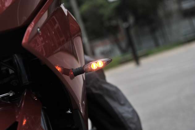 Las luces para moto que están permitidas y las que están prohibidas en Colombia