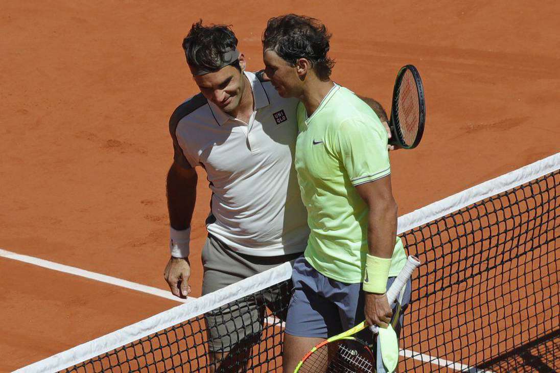 Las canchas de París tuvieron por última vez a Federer y Nadal juntos en semifinales de 2019. El español ganó 6-3, 6-4 y 6-2.