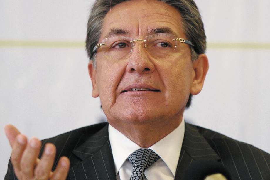 El exfiscal Néstor Humberto Martínez salió al ataque tras conocerse las intenciones de la cancillería de llevar el caso del supuesto entrampamiento de Santrich al Consejo de Seguridad de la ONU. 