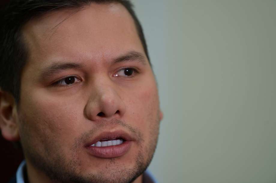 Presidente de la Cámara de Representantes, Andrés Calle, fue señalado de recibir $1.000 millones que estarían relacionados con el caso de los carrotanques de La Guajira.
