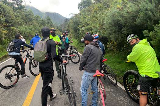 A los habitantes de los municipios cercanos les preocupa la reducción del turismo por cuenta de la cantidad de ciclistas sobre la vía.