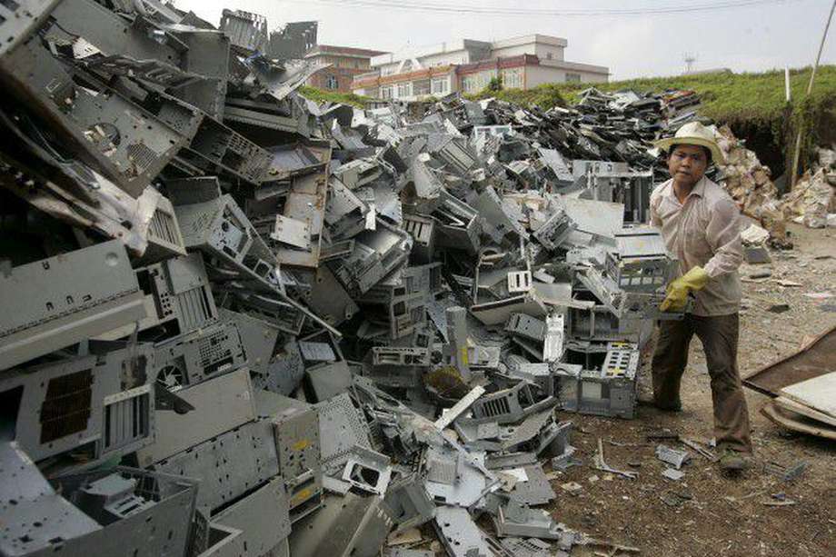 La generación mundial de desechos electrónicos está creciendo anualmente en 2 millones de toneladas.