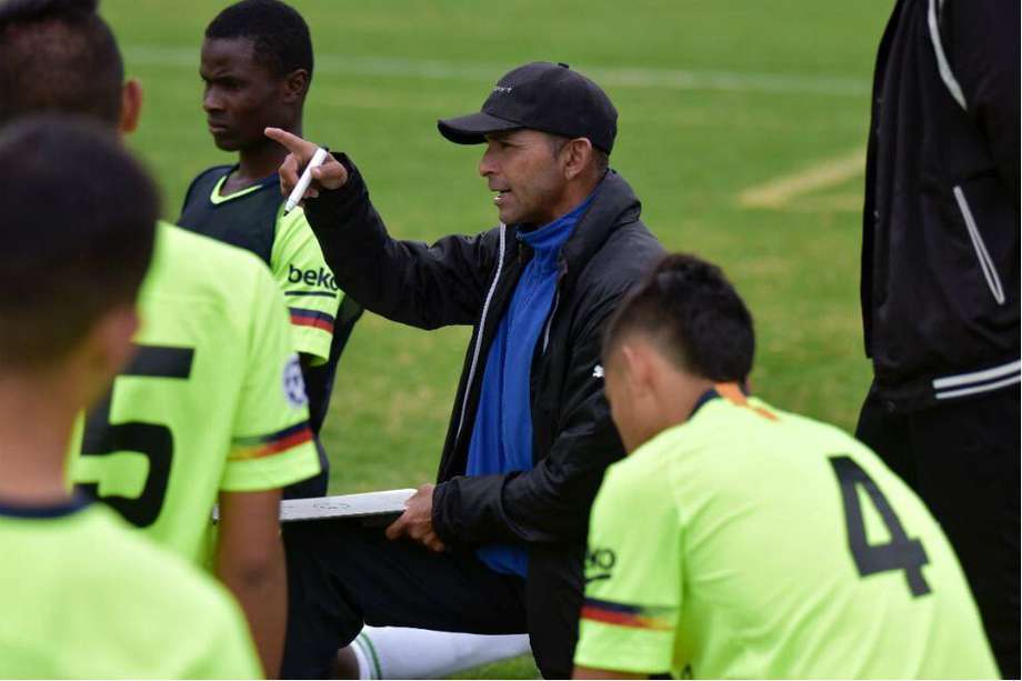 Hugo Galeano, quien fue campeón con Millonarios y Júnior, jugó en la selección de Colombia. Ahora es entrenador.