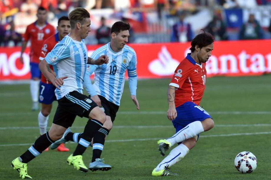 Jorge Valdivia fue uno de los jugadores más destacados de la selección campeona. / AFP