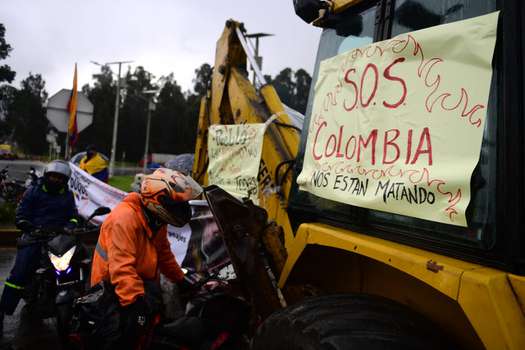 Bogotá, Cundinamarca y diversas partes del país han experimentado jornadas de manifestaciones y se presentan bloqueo de vías.