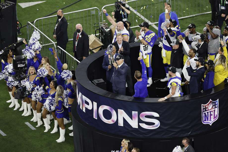 Los Ángeles Rams celebran su victoria en el Super Bowl.
