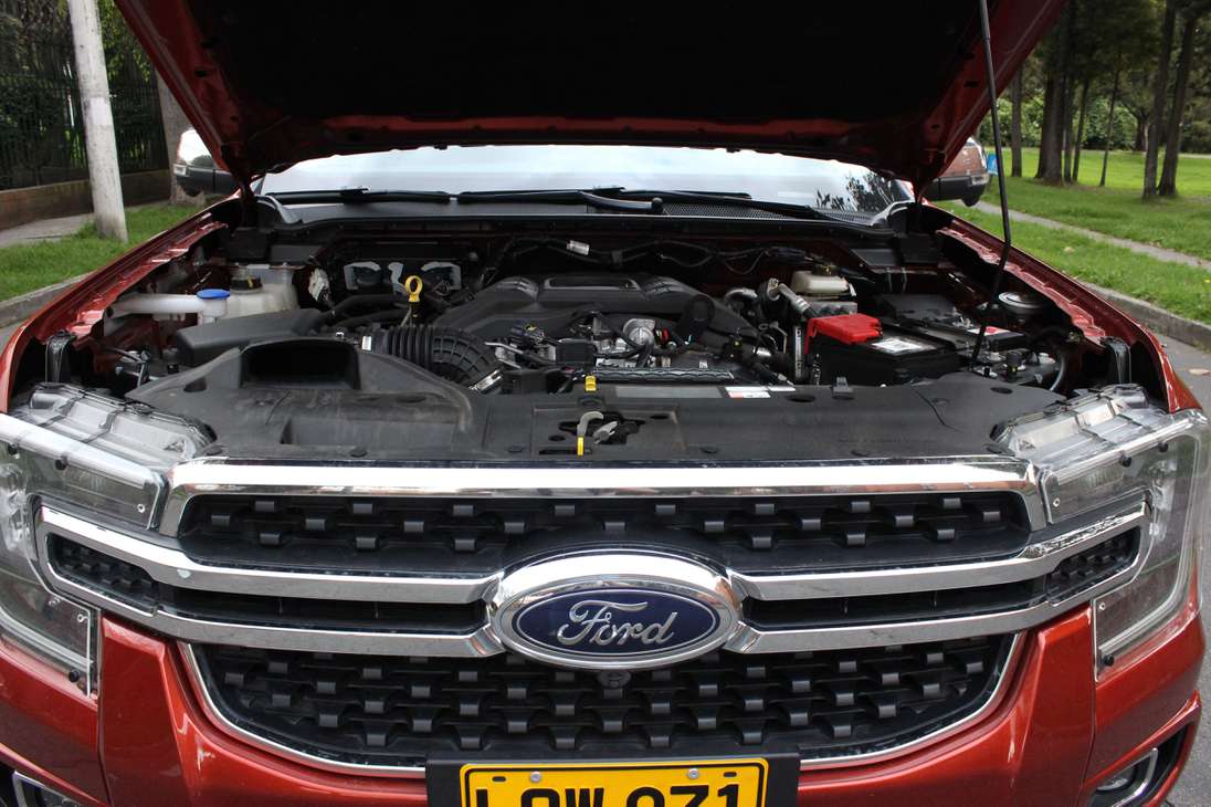 Ford Ranger Limited+ llegó a Colombia con un motor diésel V6 de tres litros. El propulsor entrega hasta 237 caballos de potencia a las 3.250 vueltas.