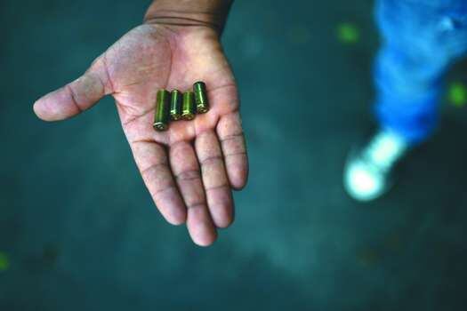 En varias ciudades del país se han reportado casos de armas disparadas por la Fuerza Pública en manifestaciones (Foto referencia).