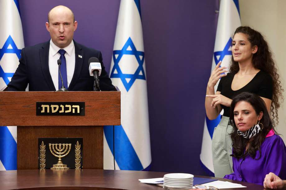 El primer minstro israelí Naftali Bennett durante una rueda de prensa.