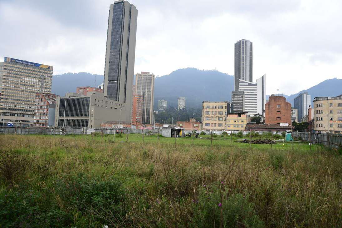 Estación 13: En la avenida Caracas con calle 26 se ejecutará la estación 13, esta quedará a inmediaciones de la Fundación Universitaria San Mateo.