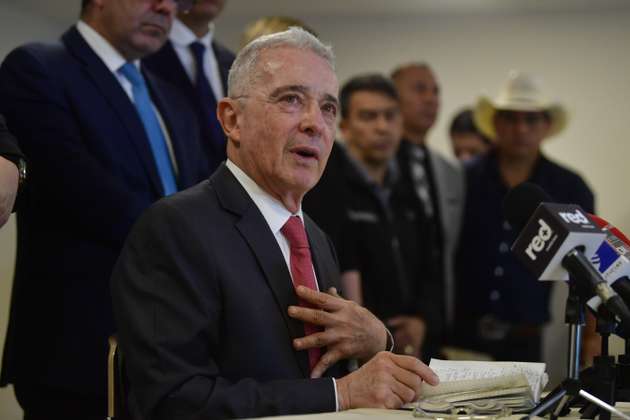 La Fiscalía agregó el delito de soborno a la acusación de Álvaro Uribe
