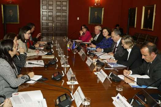 Funcionarios de la Unión Europea se reunieron en privado con ministros del gabinete del presidente Iván Duque antes de la rueda de prensa./ Cortesía.