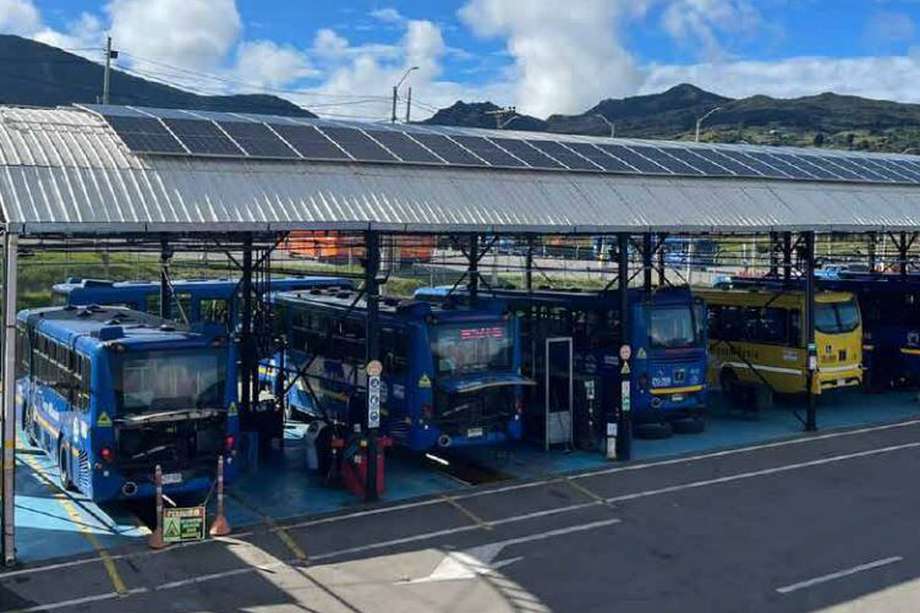 Los panales solares están ubicados en la localidad de Usme, pero se espera que esta misma tecnología se use en todos los patio talleres del sistema.