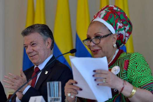 El presidente Juan Manuel Santos y la exsenadora Piedad Córdoba.  / SIG- Presidencia