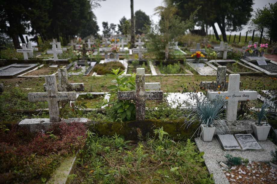 En el cementerio de San Agustín podría haber otras víctimas de desaparición forzada sin identificar.