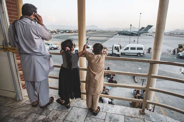Se acerca el fin de las evacuaciones en Afganistán, ¿quiénes quedan atrás? 