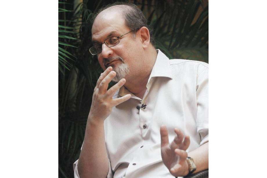 En agosto de 2022, Salman Rushdie fue atacado durante un evento en Nueva York. / EFE