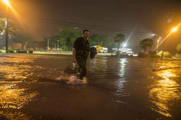 Debilitada a depresión tropical, Nate deja inundaciones y daños menores en EE.UU.