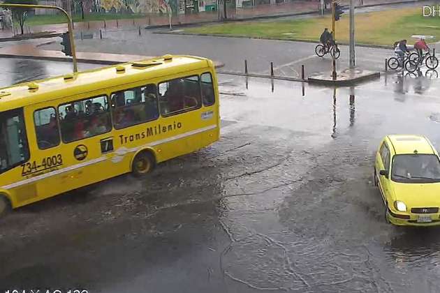 Vuelven de a poco las lluvias a Bogotá y con ellas algunas inundaciones 