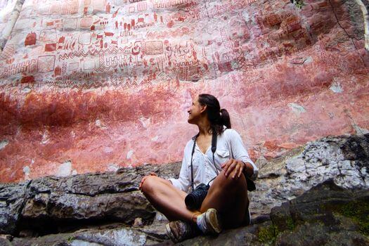 En Cerro Azul, Guaviare, se pueden ver pinturas de más de doce mil años de antigüedad.