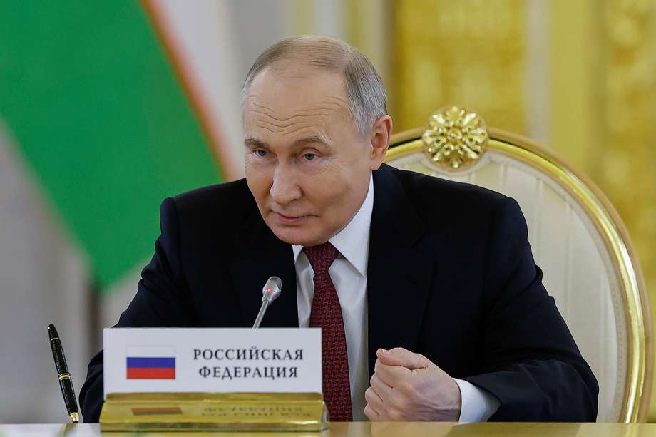 El presidente ruso, Vladimir Putin, habla durante una reunión del Consejo Económico Supremo Euroasiático en la cumbre de la Unión Económica Euroasiática (UEEA) en Moscú, Rusia, el 8 de mayo de 2024.
