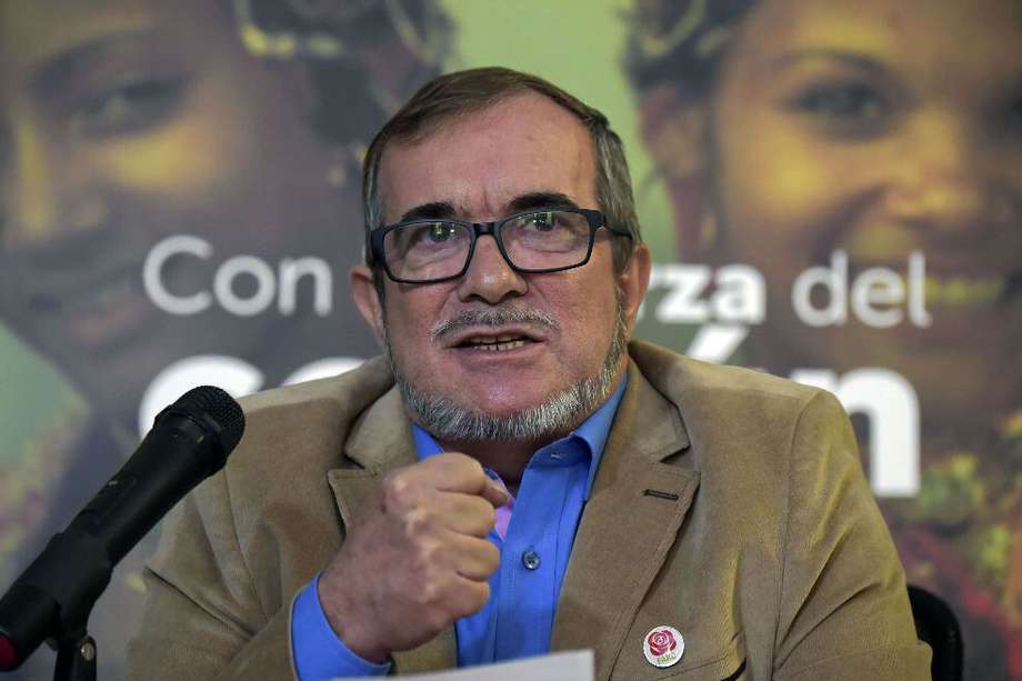 Rodrigo Londoño, conocido en la guerra como "Timochenko", es presidente del partido FARC.