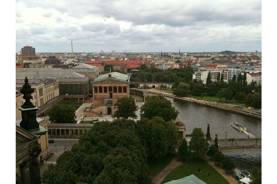 La Isla de los Museos de Berlín es patrimonio de la Humanidad de la UNESCO desde 1999. Lo integran el Museo Bode, el Neues Museum, el Museo de Pérgamo, el Altes Museum (Museo Antiguo) y la Alte National Galerie (Antigua Galería Nacional).