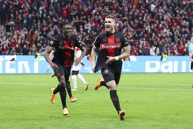 Bayer Leverkusen salvó su invicto, otra vez, en el último instante: video