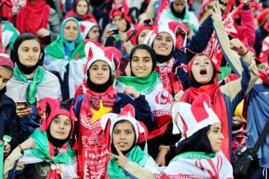 En 2019, después de 40 de prohibición, el gobierno iraní permitió el ingreso de mujeres al estadio // AFP.
