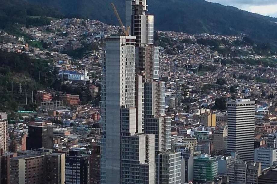 Una habitante de la Torre Bacatá denunció el mal estado del edificio.